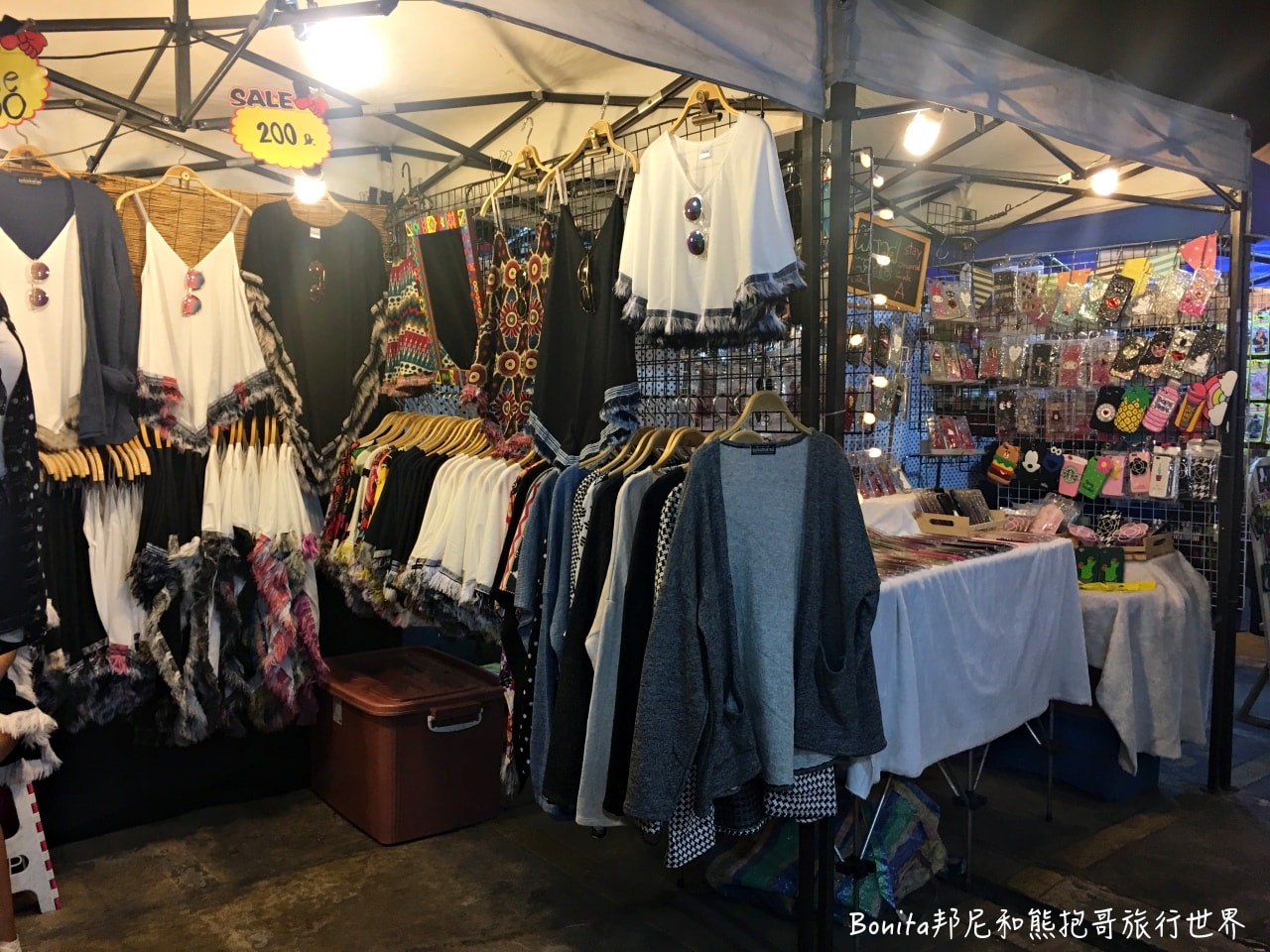 曼谷鐵道夜市16.jpg